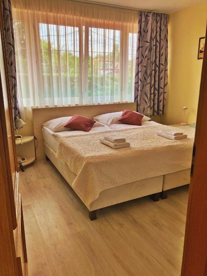 Hotel Penta Lux Tata Ngoại thất bức ảnh