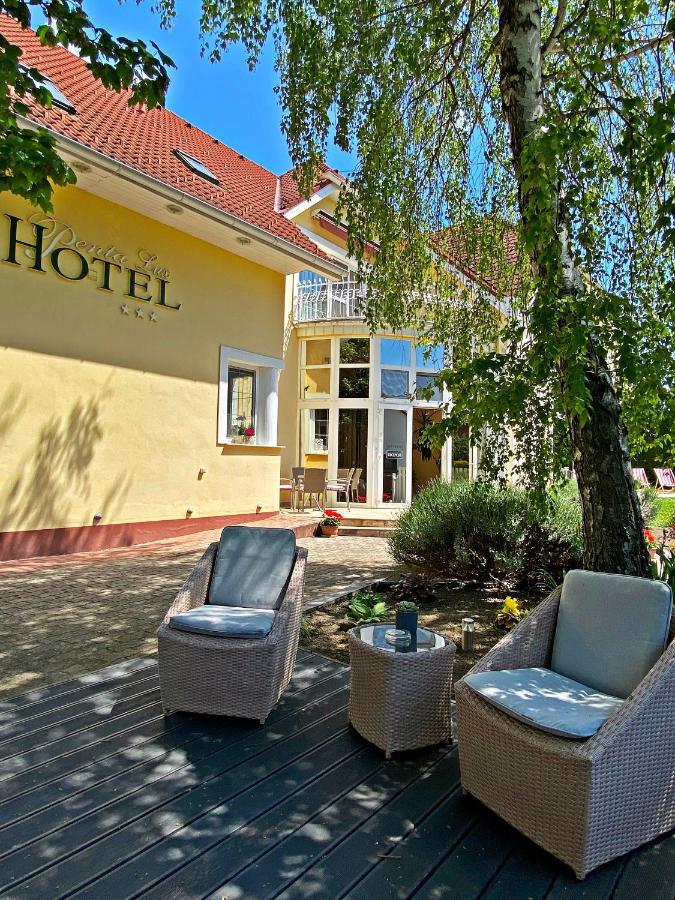 Hotel Penta Lux Tata Ngoại thất bức ảnh